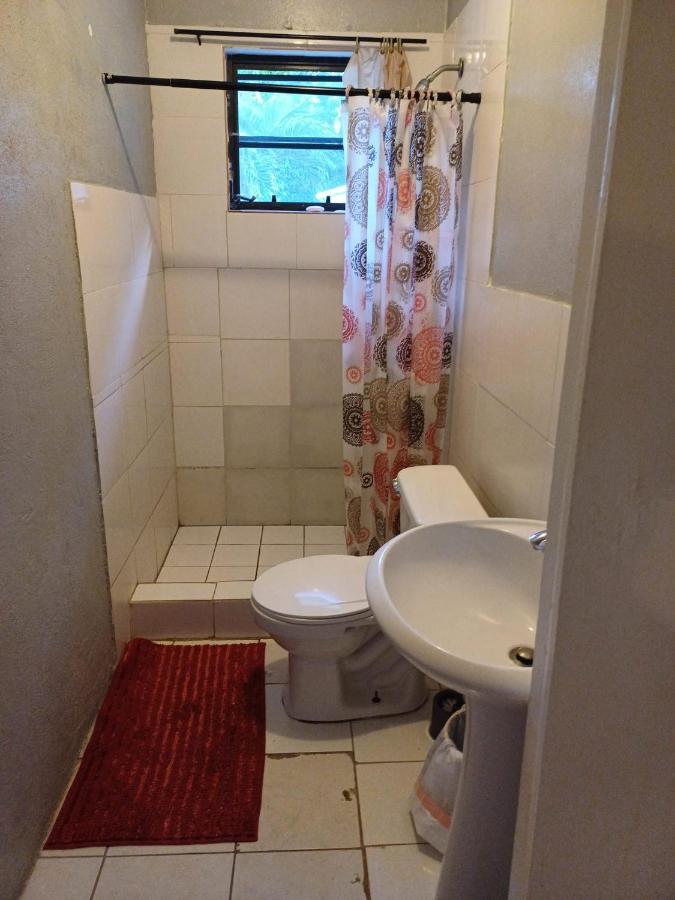 Errol And Nancys Place Guest house